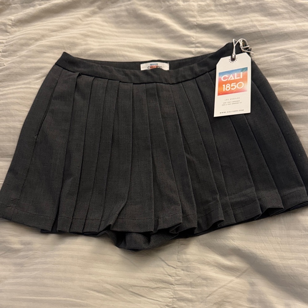 Great Basic Pleated Mini Skorts
